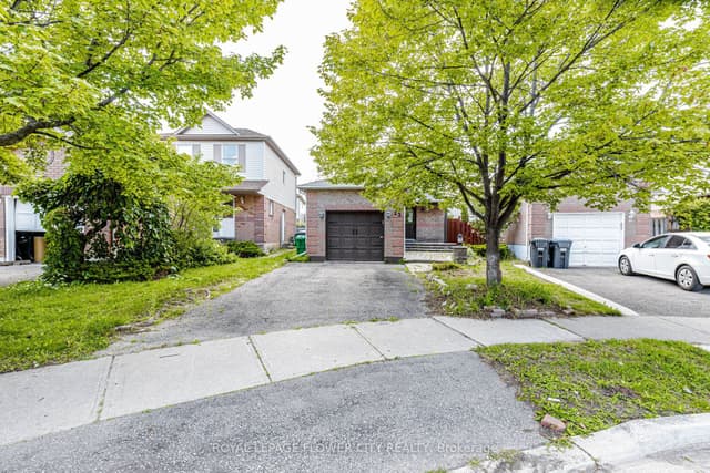 Detached at 22 Wallingford Court, Brampton, ON L6Y 4V7