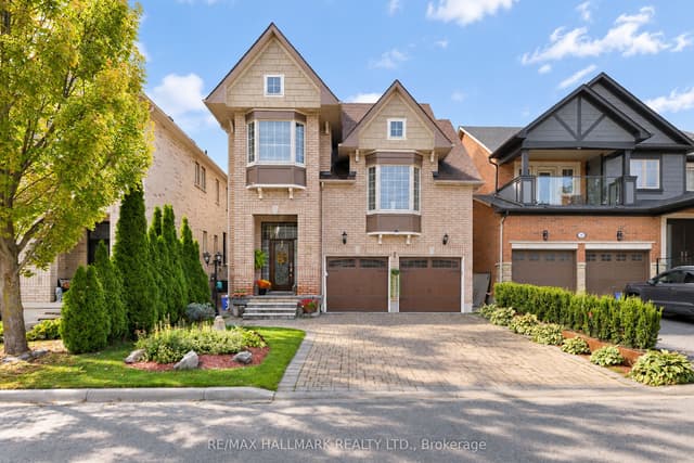 Detached at 16 Braehead Drive, Richmond Hill, ON L4E 0B3
