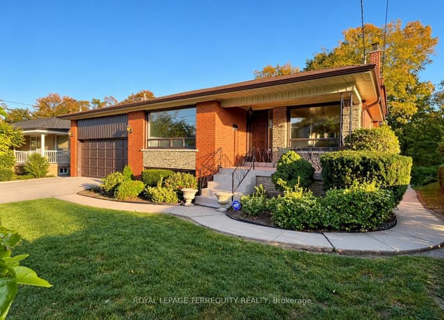 Detached at 169 Grandravine Drive, Toronto, ON M3J 1B6, Toronto W05