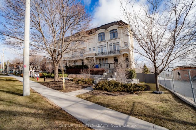 Condo Townhouse at 3071 Cawthra Road 5, Mississauga, ON L5A 2X4