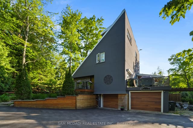 Detached at 2814 Forks Of The Credit Road, Caledon, ON L7K 2H5