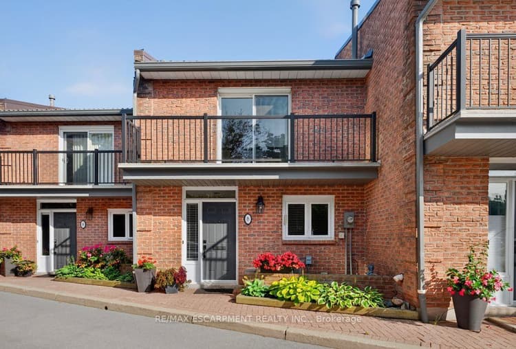 2136 Old Lakeshore Road