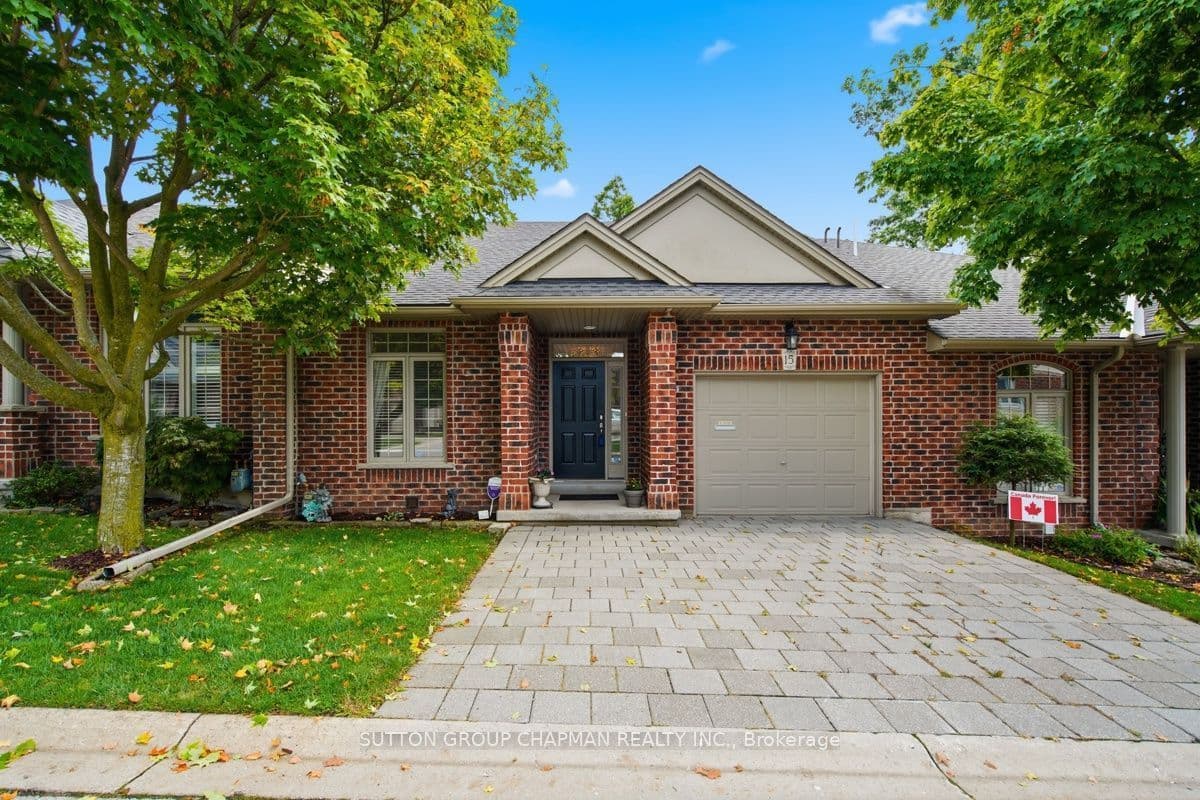 Suite 15, Unit 15 · 455 Hyde Park Rd