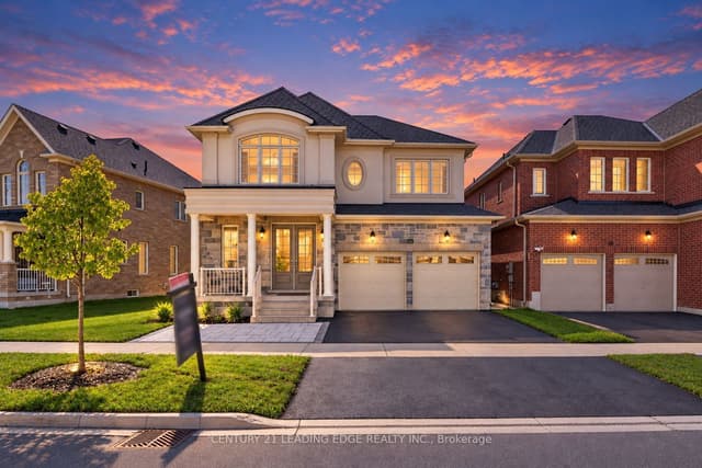 Detached at 15 Hitching Post, Georgina, ON L4P 0H9