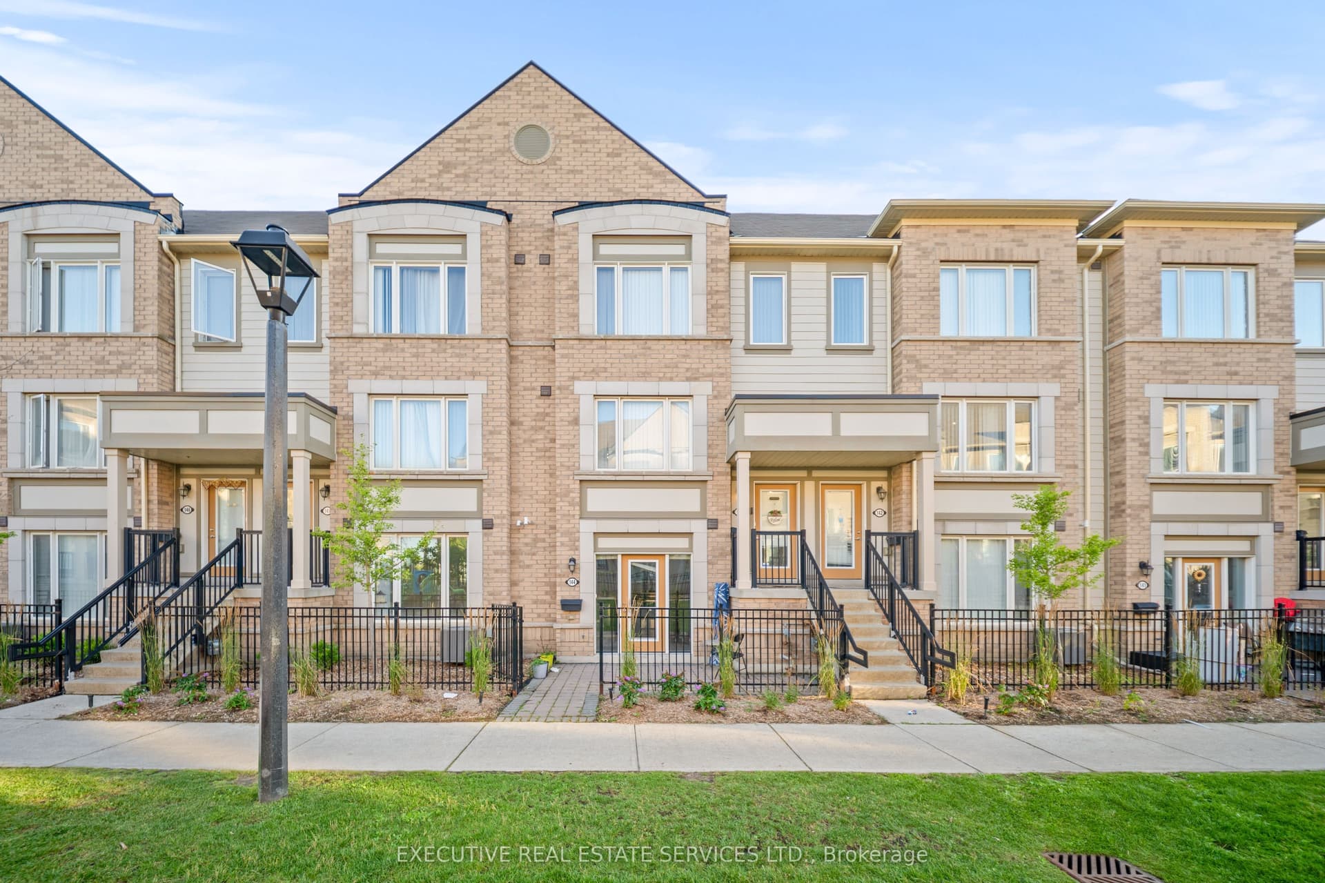 Suite 144 · Floor 1, Unit 144 · 1 Beckenrose Crt