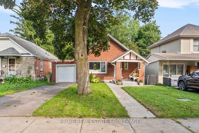 Detached at 586 Victoria Street, London East, ON N5Y 4B8