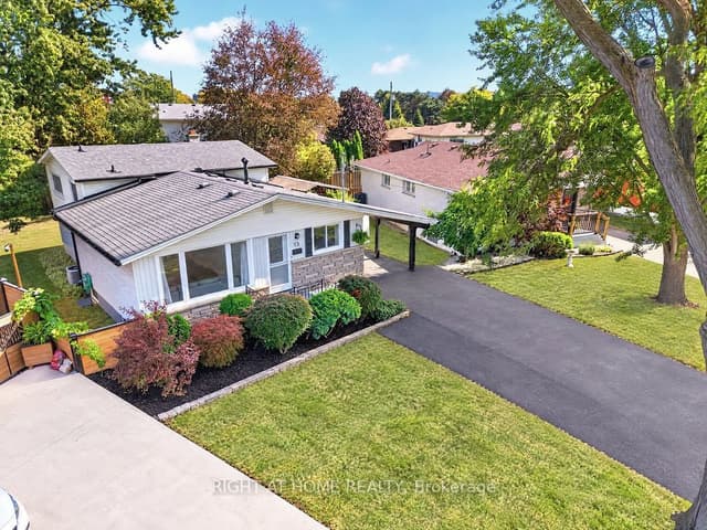 Detached at 13 Crawford Drive, Hamilton, ON L8H 2N9