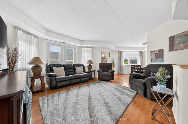 208 Silvercreek Parkway