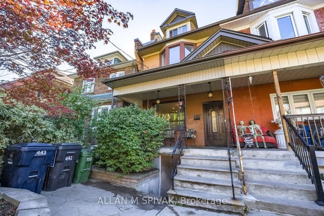 Att/Row/Townhouse at 442 Crawford Street, Toronto, ON M6G 3J6, Toronto C01