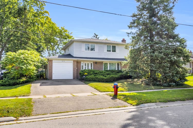 11 Dawson Crescent