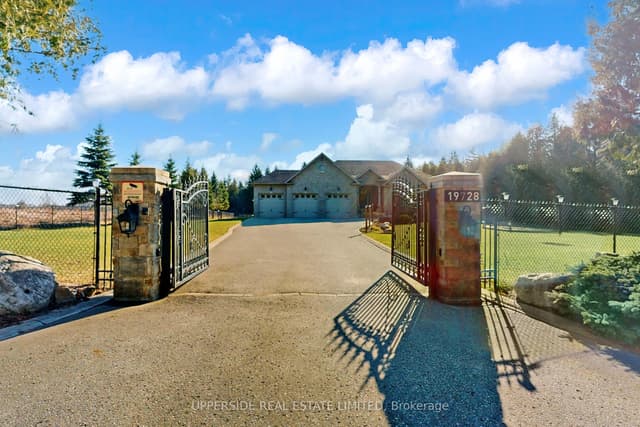 Detached at 19728 Kennedy Road, Caledon, ON L7K 1Y2