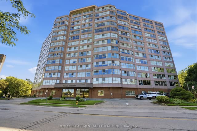 Condo Apartment at 7 Gale Crescent B3, St. Catharines, ON L2M 7M8