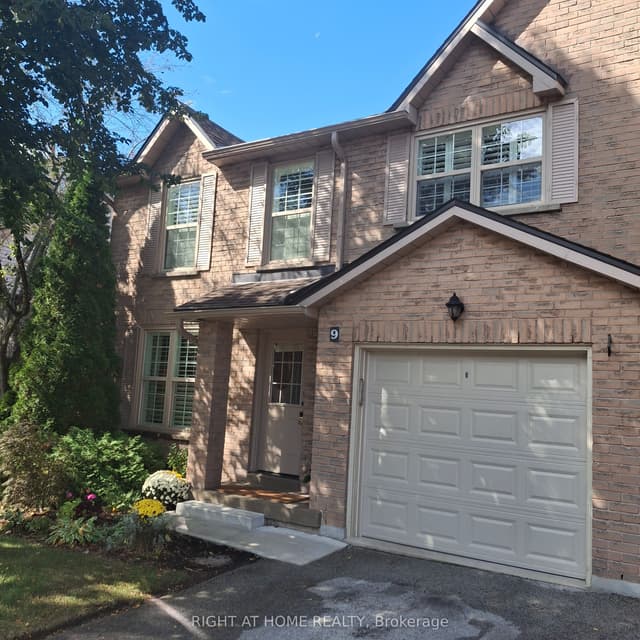 Condo Townhouse at 2272 Mowat Avenue 9, Oakville, ON L6H 5L8