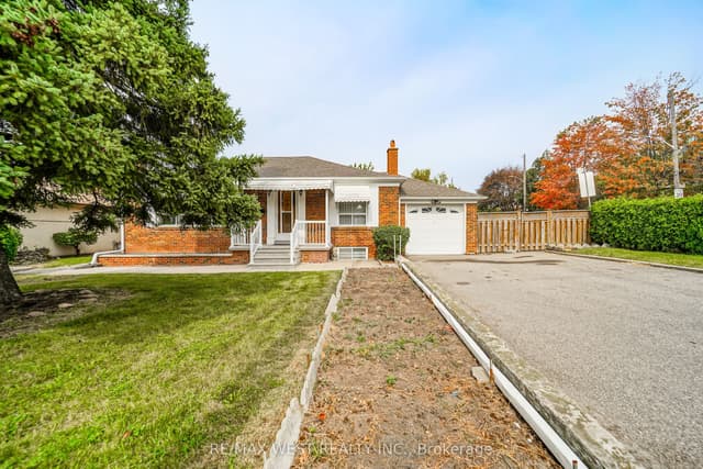 Detached at 428 Maple Leaf Drive, Toronto, ON M6L 1P7, Toronto W04