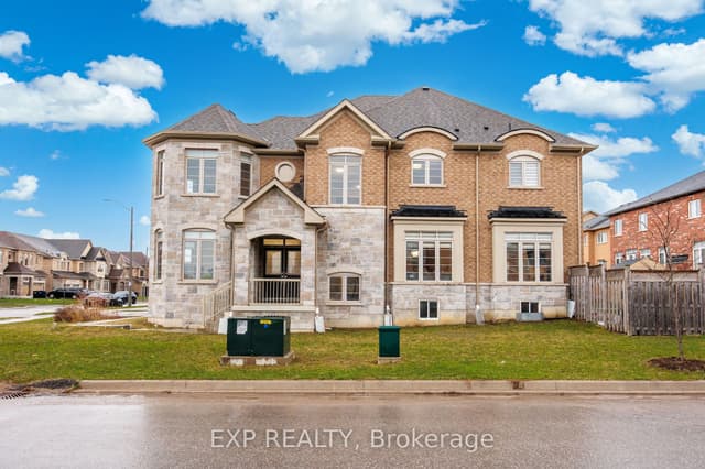 Detached at 2300 Lozenby Street, Innisfil, ON L9S 0M8