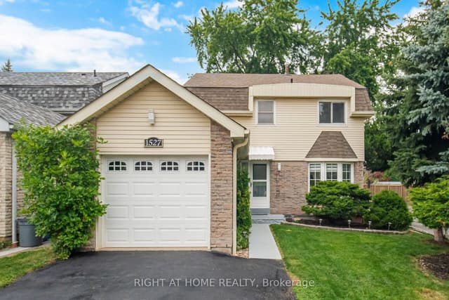 Detached at 1527 Forestdale Court, Oakville, ON L6H 3A1
