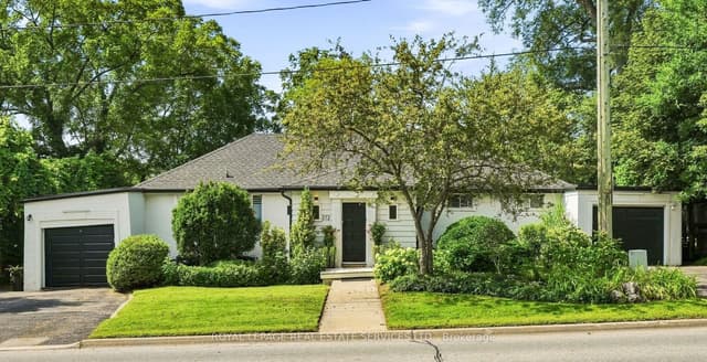 Duplex at 372 Trafalgar Road, Oakville, ON L6J 3H5