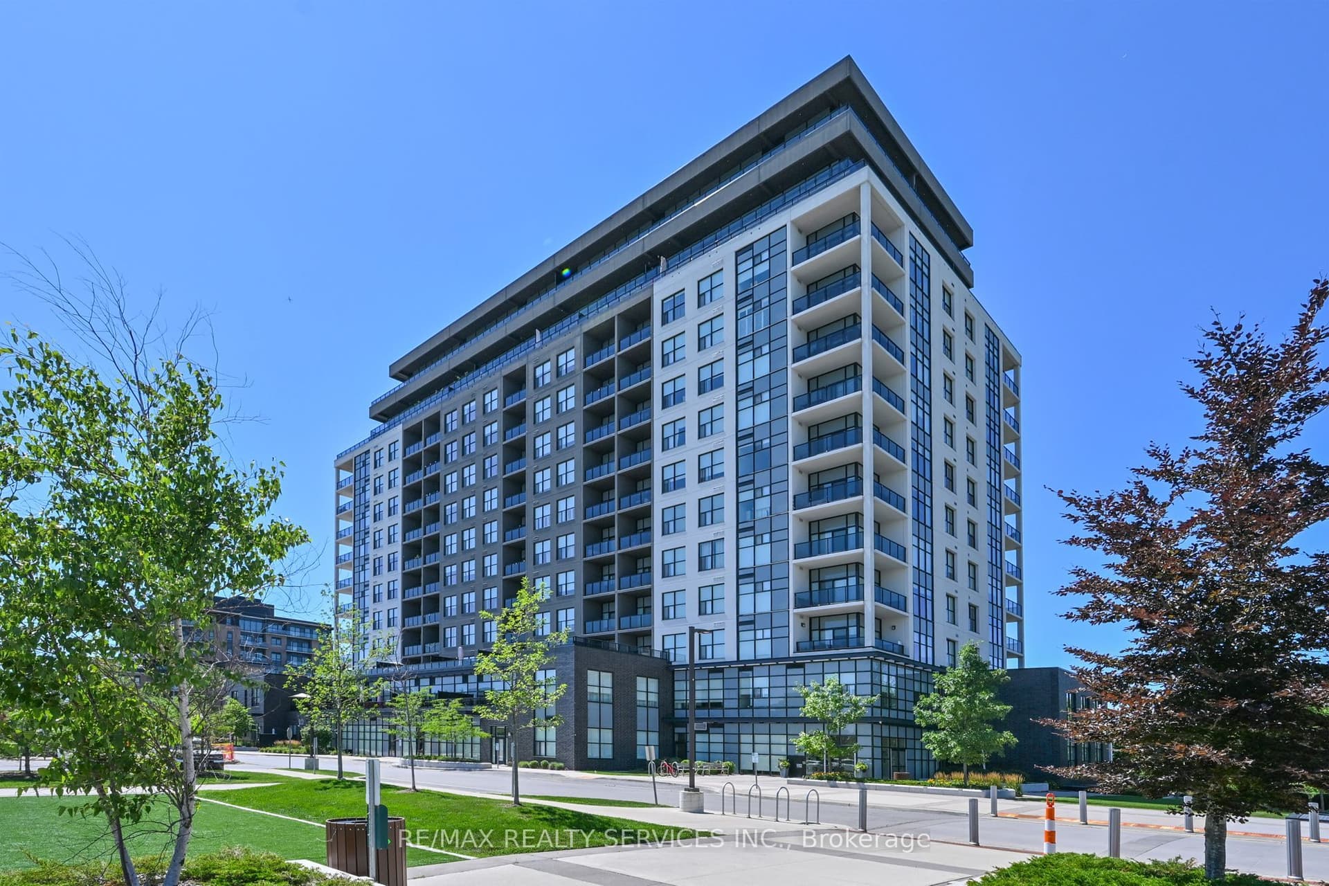 Suite 809 · Floor 8, Unit 809 · 1878 Gordon St