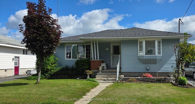 Detached at 641 Burton Avenue, Cornwall, ON K6J 3Y5
