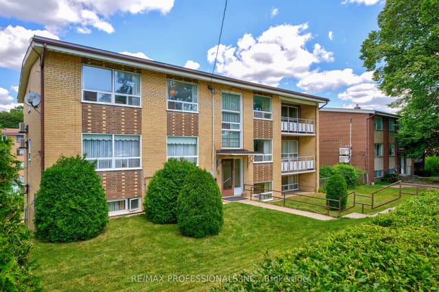 Multiplex at 50 Waniska Avenue, Toronto, ON M8Y 1P9, Toronto W07