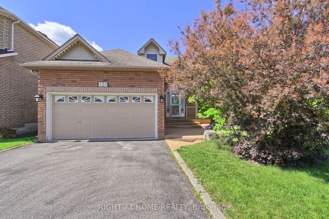 Detached at 101 Old Colony Road, Richmond Hill, ON L4E 3X2