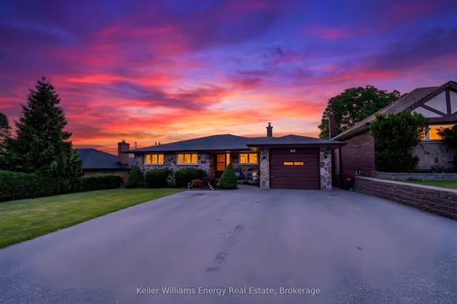 Detached at 94 Grandview Street S, Oshawa, ON L1H 7C4
