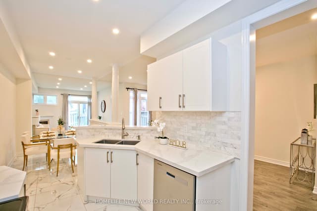 Att/Row/Townhouse at 16 Venture Avenue, Richmond Hill, ON L4S 2P2
