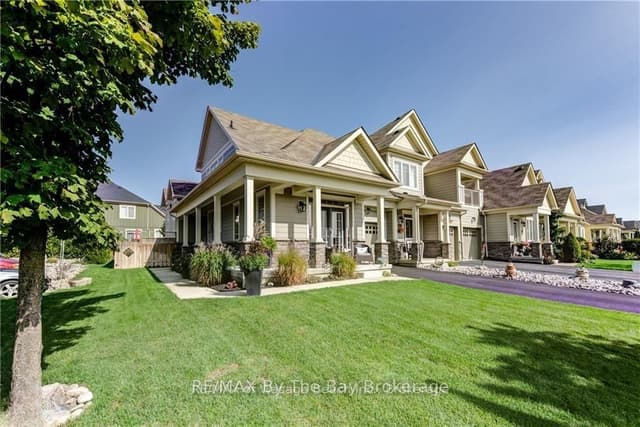 Att/Row/Townhouse at 300 STONEBRIDGE Boulevard, Wasaga Beach, ON L9Z 0E7