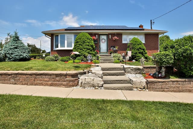 Detached at 744 Shelley Avenue, Oshawa, ON L1H 3J6