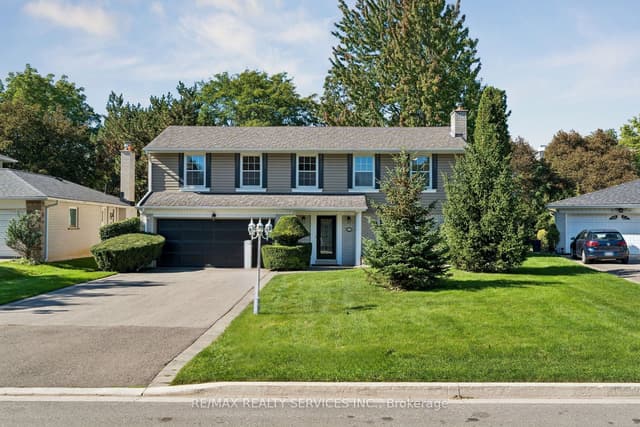 Detached at 16 Malvern Court, Brampton, ON L6W 1H1