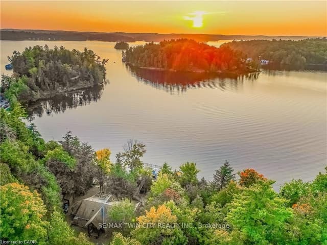 Detached at 1347 Rosseau Road 10, Muskoka Lakes, ON P0B 1M0