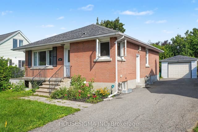 Detached at 1047 Richard Avenue, Billings Bridge - Riverside Park and Area, ON K1H 8C3