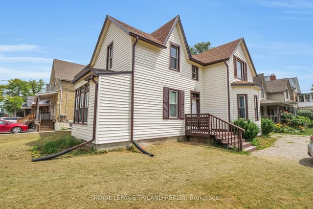 Fourplex at 53 Gladstone Avenue 2, St. Thomas, ON N5R 2L7