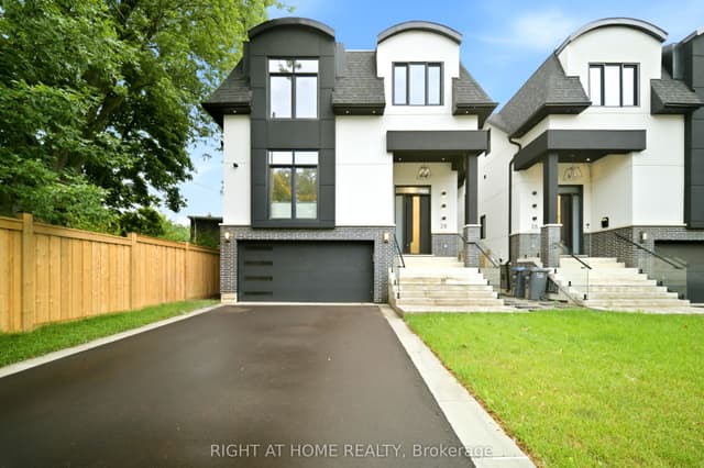 Detached at 28 Pine Avenue, Mississauga, ON L5H 2P6