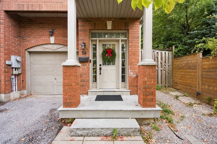 38 Bell Manor Drive