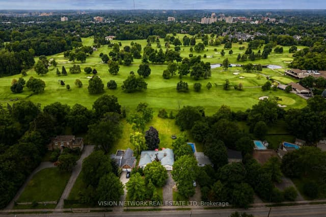 Detached at 543 Upper Queen Street, London South, ON N6C 3T8