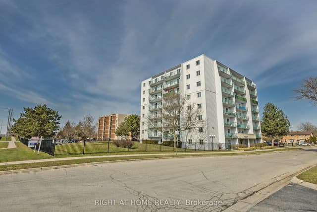 Condo Apartment at 986 Huron Street 701, London East, ON N5Y 5E4