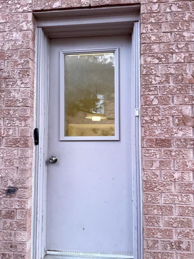 Detached at 28 Heatherbank Trail Basement unit#1, Toronto, ON M1B 5M6, Toronto E11