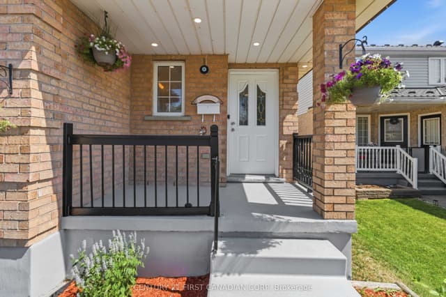 Detached at 77 Watt Street, Guelph, ON N1E 6W6