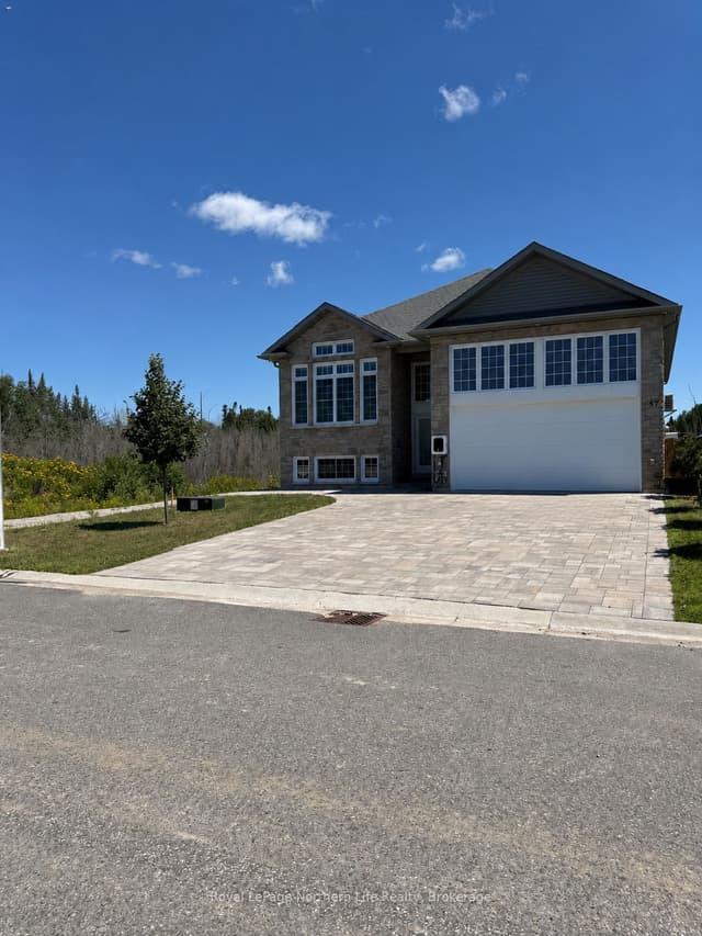 Detached at 57 Trilium Drive, North Bay, ON P1A 0A1