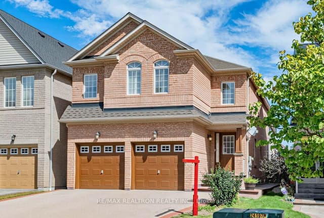 Detached at 4841 Apple Blossom Circle, Mississauga, ON L5V 3C6
