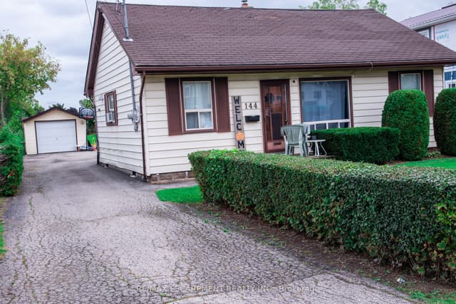 Detached at 144 Green Road, Hamilton, ON L8G 3X1