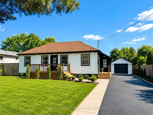 Detached at 92 Fairview Drive, Brantford, ON N3R 2W9