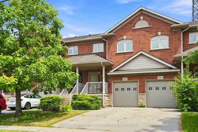 Att/Row/Townhouse at 1069 Beach Boulevard, Hamilton, ON L8H 6Z9