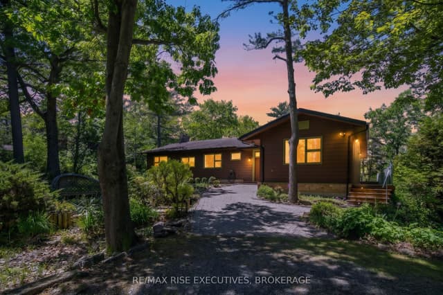 Detached at 22 The Point Road, Kingston, ON K7K 5E2
