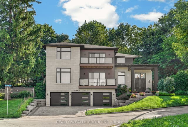 Detached at 299 Second Street, Newmarket, ON L3Y 3W5