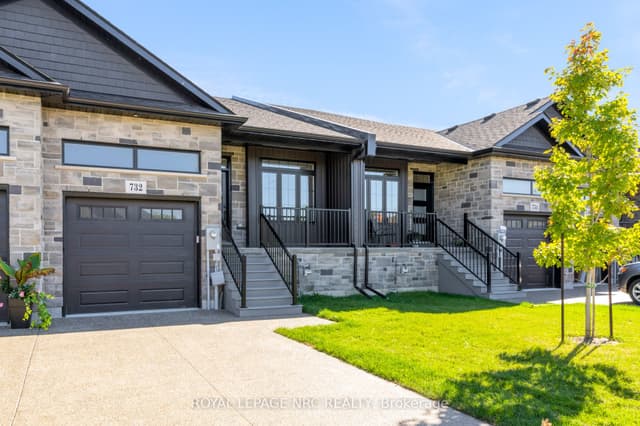 Att/Row/Townhouse at 732 Clarence Street, Port Colborne, ON L3K 0A8