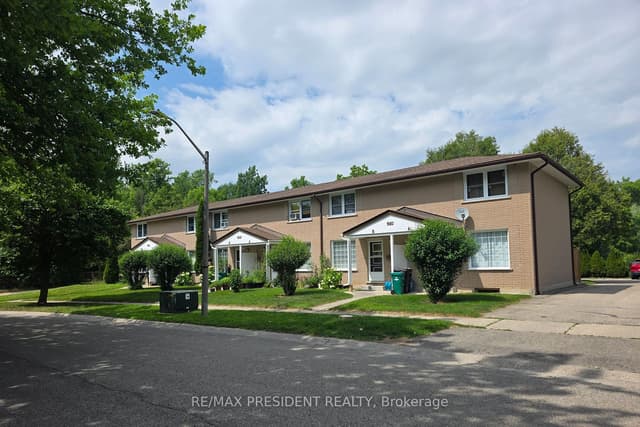 Multiplex at 564 Brookhaven Crescent, Waterloo, ON N2L 4R7