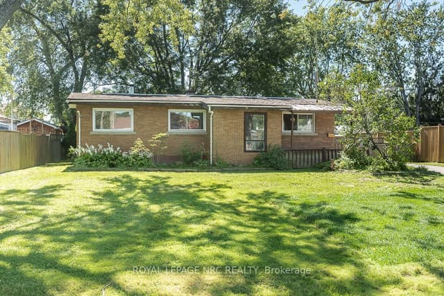 Detached at 64 Springfield Street, Welland, ON L3B 5M3