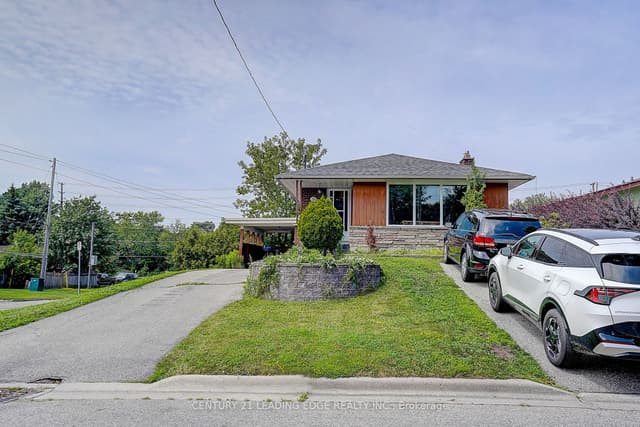 Detached at 284 DOVER Street, Oshawa, ON L1G 6G6